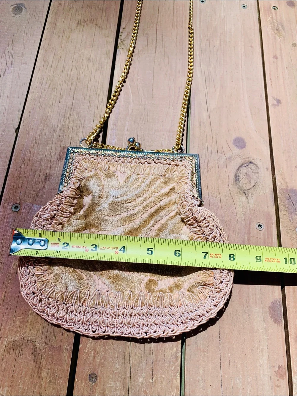 Vintage-Inspired gold Velvet Evening Bag with Gold Chain kiss clasp